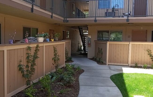 1 bed, 1 bath, $2,095, Unit Unit B