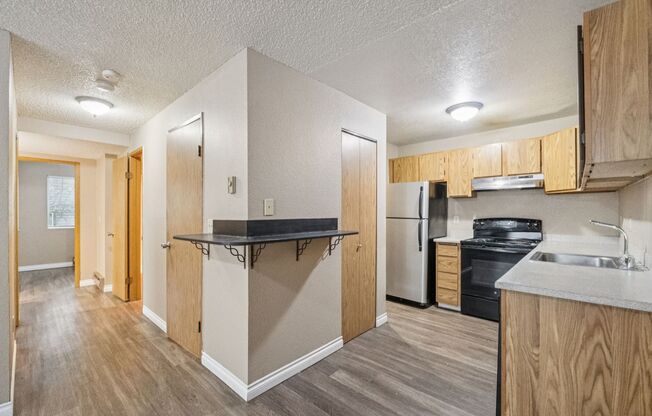 3 beds, 2 baths, 643 sqft, $1,900, Unit C203