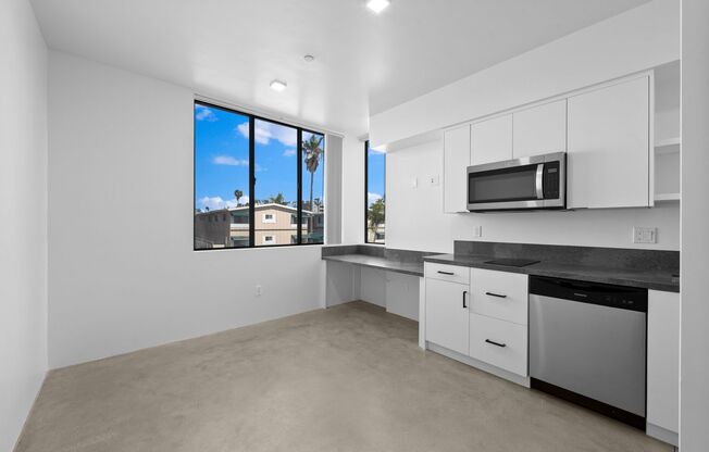 Studio, 1 bath, 347 sqft, $1,895, Unit Unit 7