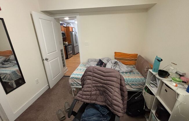 3 beds, 3 baths, 787 sqft, $1,875, Unit Unit 10