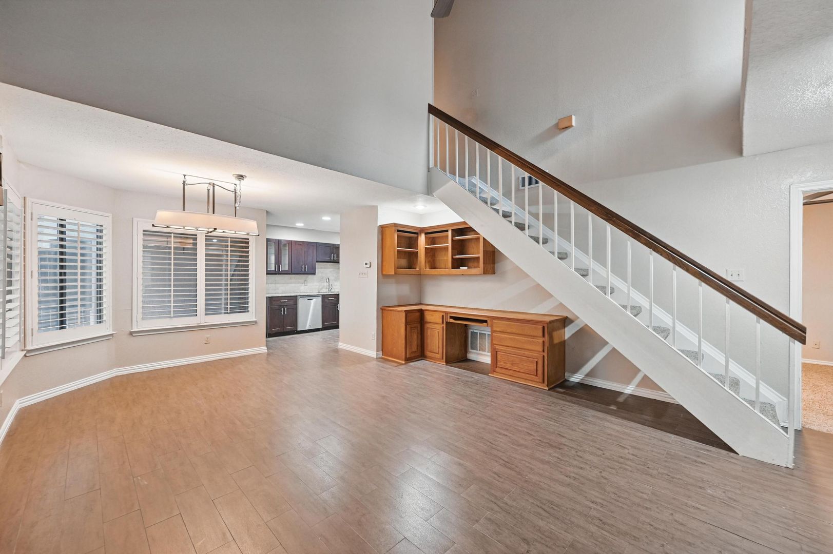 Beautiful 3 Bedroom Condo Overlooking The Canal!