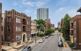 1524 LaSalle Ave - Boutique Brownstone with Built-In Charm