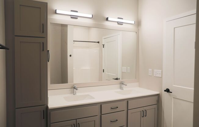 2 beds, 2 baths, 1,108 sqft, $2,300, Unit 323