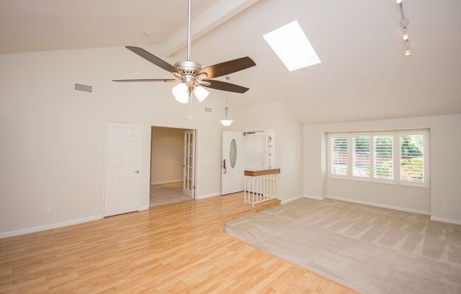 Lovely 3+BR Single-Story Carlsbad Home With AC & Skylights!!