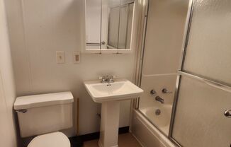 Studio, 1 bath, 550 sqft, $595, Unit #3