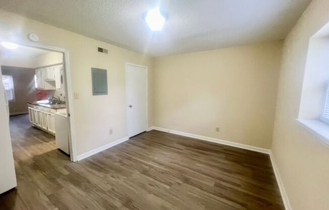 1 bed, 1 bath, 439 sqft, $925, Unit N