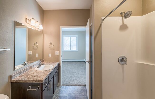 3 beds, 2 baths, 1,301 sqft, $1,705, Unit 118