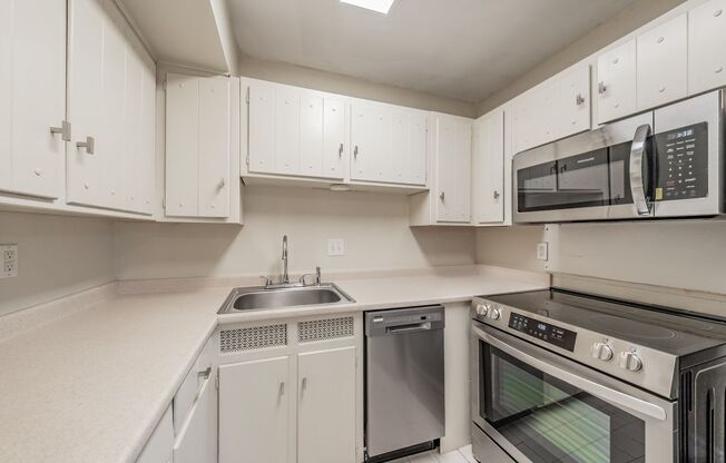 1 bed, 1 bath, $1,175