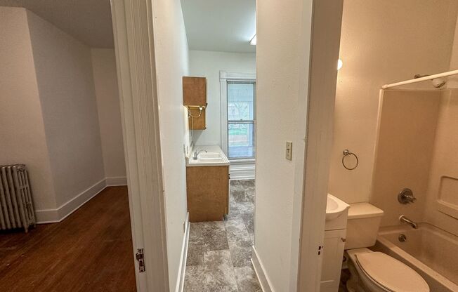 1 bed, 1 bath, $695