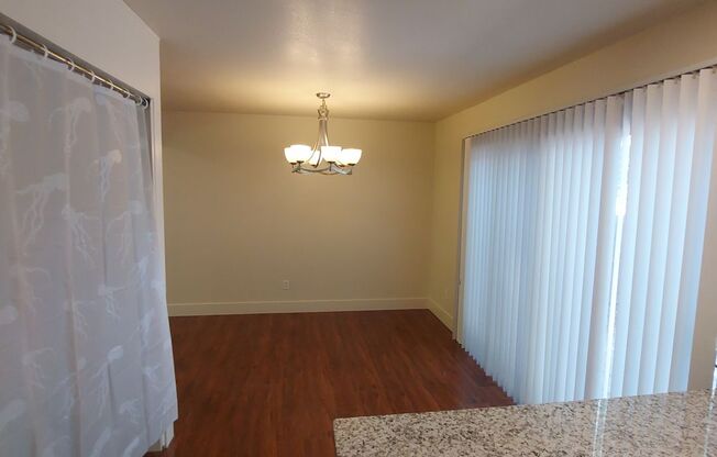 Nice 3 bedroom condo near CSUS.  Available for move in this month.