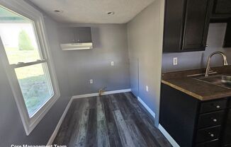 2 beds, 1 bath, $1,100