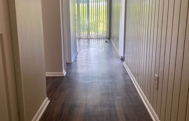 1 bed, 1 bath, 564 sqft, $785, Unit 65B
