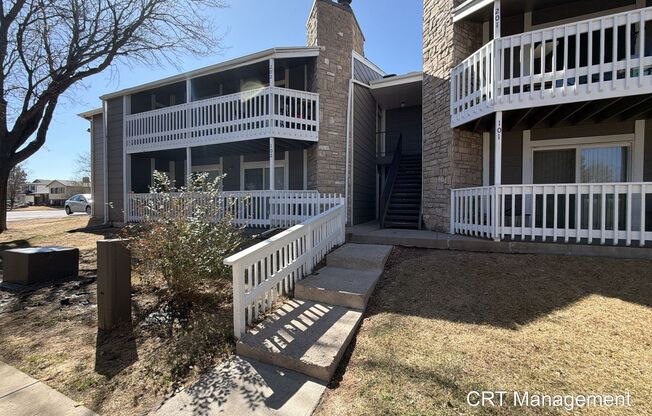 Spacious 3-Bedroom Condo with In-Unit Laundry – Convenient Aurora Location