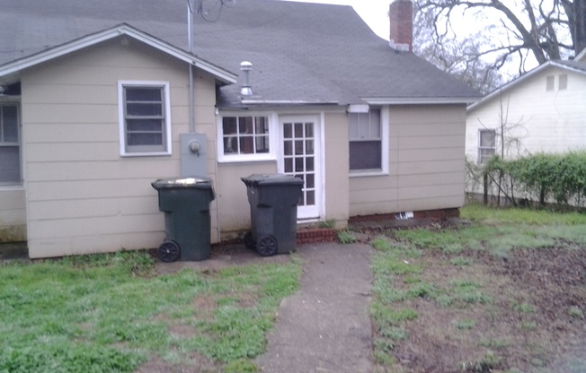 3 beds, 1 bath, $1,675