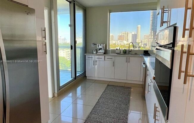 2 beds, 2 baths, 1,697 sqft, $5,750, Unit 1541 Brickell Ave # A10-01 (A11696621)