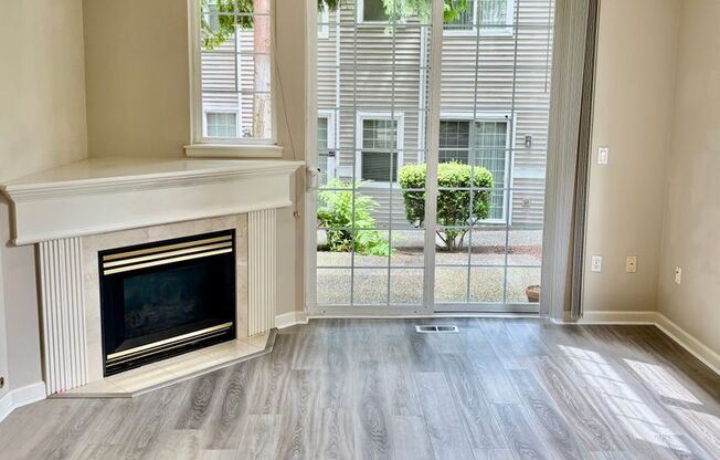 2 Bed / 2 Bath Bellevue Condo $2,595/mo