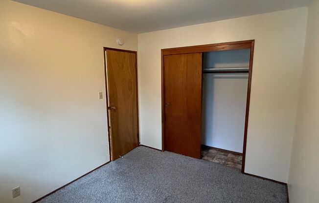 2 beds, 1 bath, 800 sqft, $2,150, Unit 10