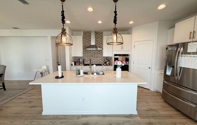Stunning 3-Bedroom Home for Rent in Beacon Lake!