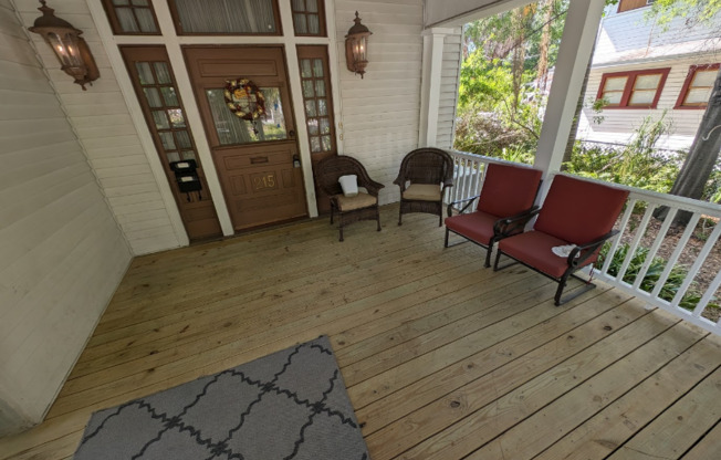 215 S CEDAR AVE