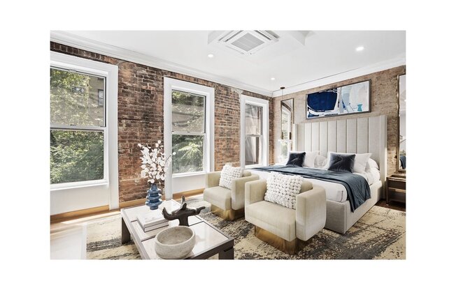 330 W 46 ST