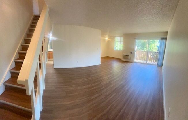 2 beds, 1.5 baths, 1,004 sqft, $2,640, Unit 142