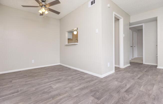 1 bed, 1 bath, 672 sqft, $985