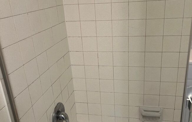 2 beds, 1 bath, 682 sqft, $2,295, Unit 1902-103