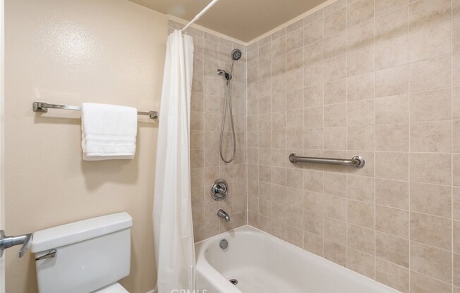 2 beds, 2 baths, 920 sqft, $2,800, Unit 331
