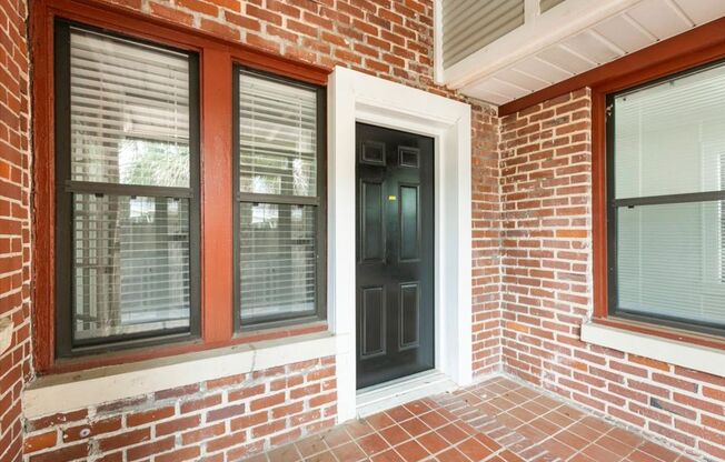 Beautiful Newly Renovated Studio in Ingleside Park!