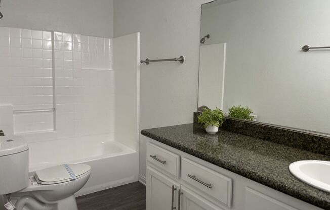 2 beds, 1 bath, 890 sqft, $2,650, Unit 0039