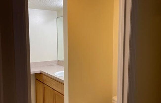 2 beds, 2 baths, $1,400