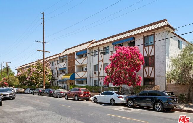 1 bed, 1 bath, 634 sqft, $1,750, Unit 115