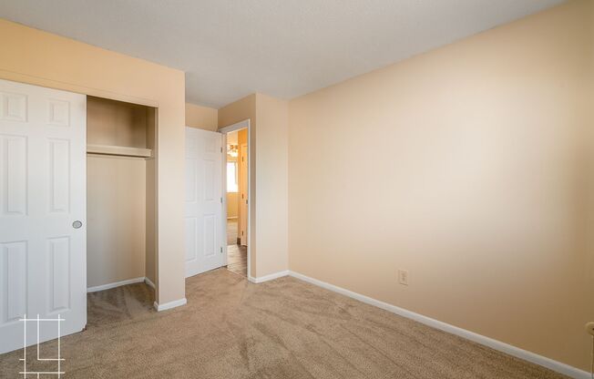 2 beds, 1 bath, $1,400, Unit 393 E Buttles Ave Apt. G