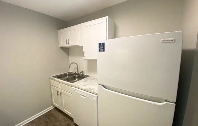 2 beds, 1 bath, 750 sqft, $1,295, Unit 1015- Guadal