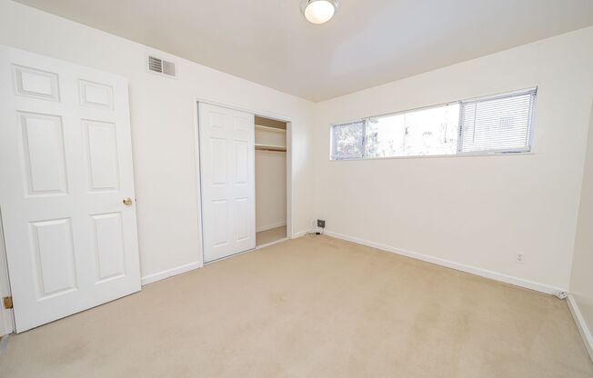 2 beds, 1 bath, $2,195, Unit 4