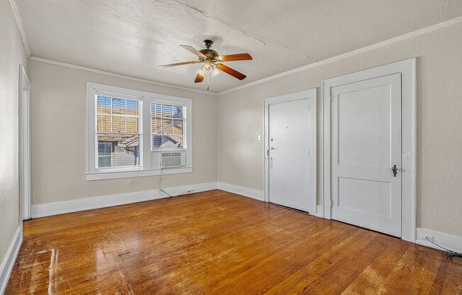 1 bed, 1 bath, 708 sqft, $838, Unit H5