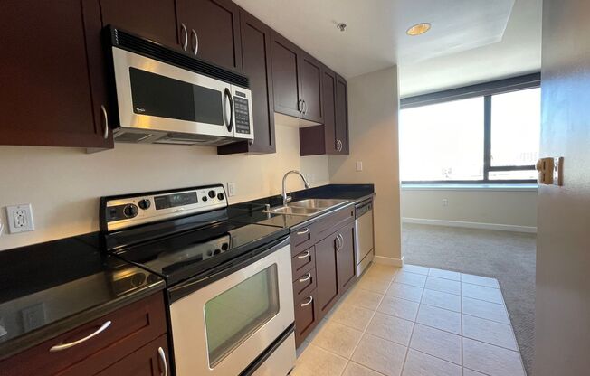 Wonderful Jr 1 bedroom 1 bath at The Beacon with Incredible City Views