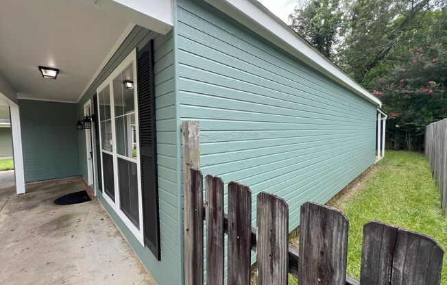 Charming updated 3 bedroom, 2 bath home in Lake Park Subdivision