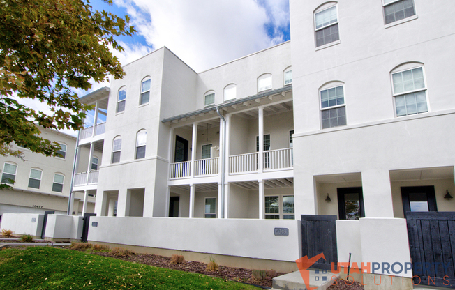 5348 W S JORDAN PKWY