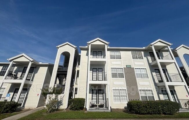 2550 N ALAFAYA TRAIL