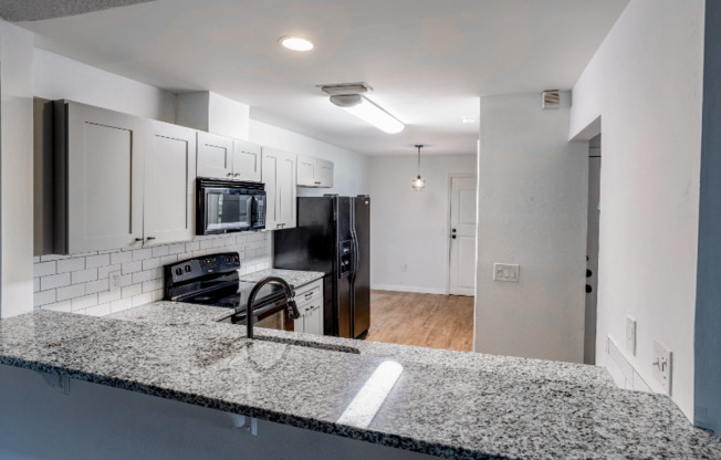 4433 TREASURE OAKS LN