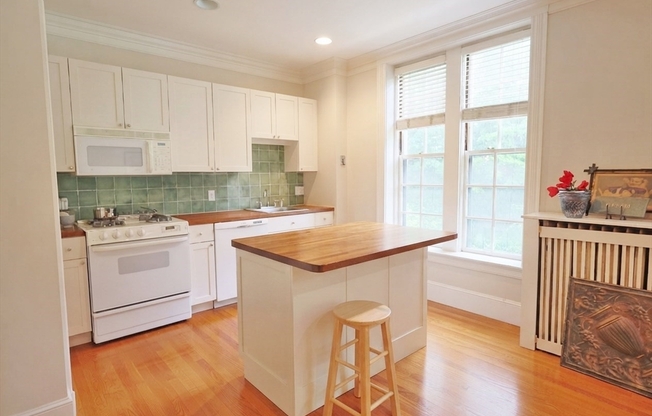 1514 BEACON ST