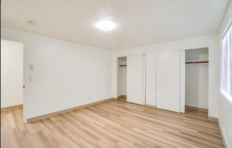 Westwood Apartments ** On-site Laundry Facilities, Off-Street Parking & Private Patio or Balcony