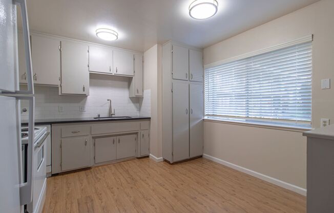 2 beds, 1 bath, 750 sqft, $1,725, Unit 4560