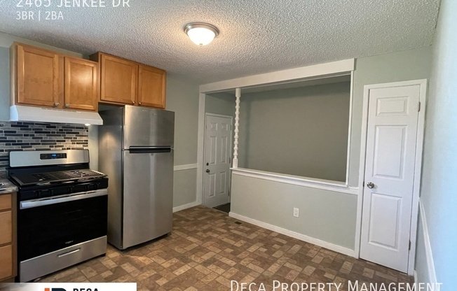 3 beds, 2 baths, 1,000 sqft, $1,545