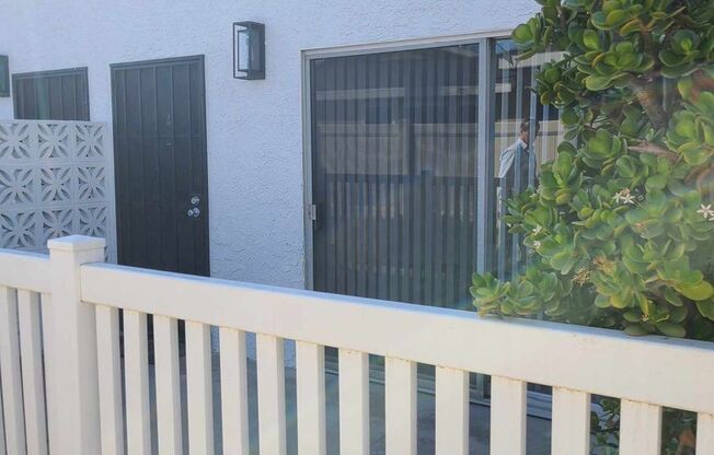 2 beds, 1.5 baths, 950 sqft, $2,800, Unit 4