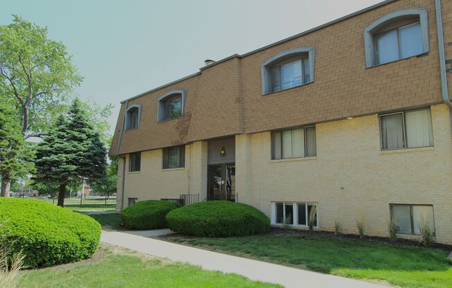 1 bed, 1 bath, 750 sqft, $985, Unit 10715-4