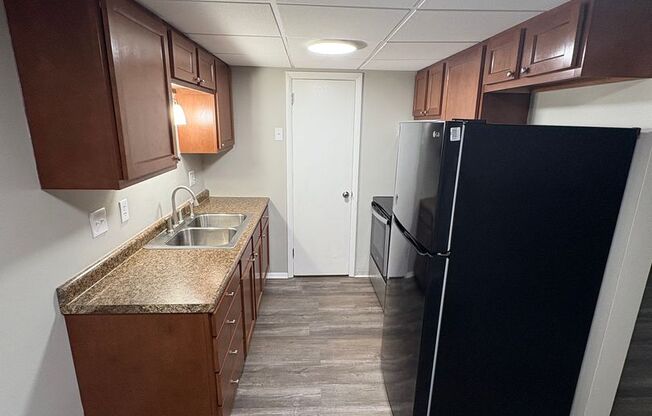 2 beds, 1 bath, 900 sqft, $900, Unit Unit 4