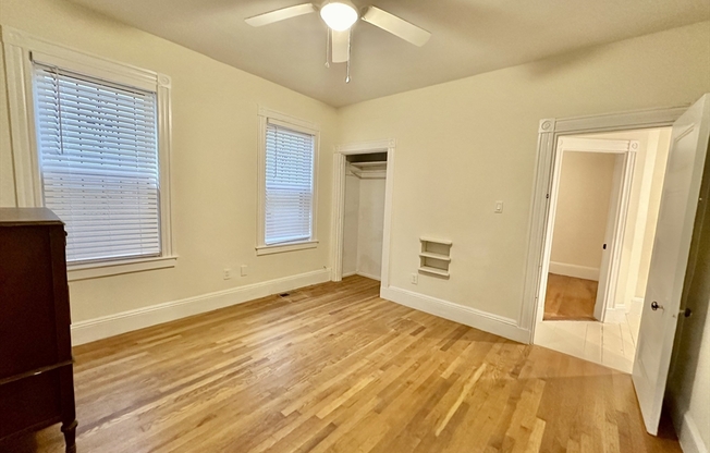 3 beds, 1 bath, 1,000 sqft, $3,200, Unit 1