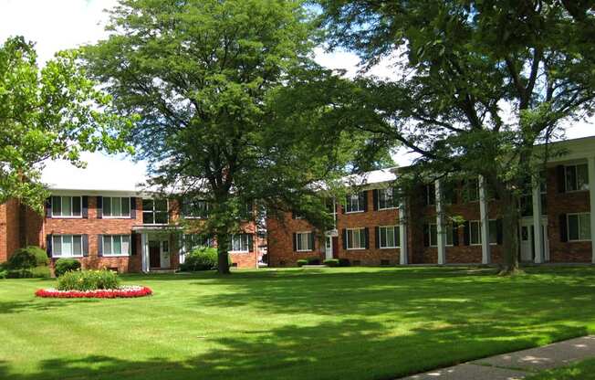The Haven at Grosse Pointe apartment building in Harper Woods, MI